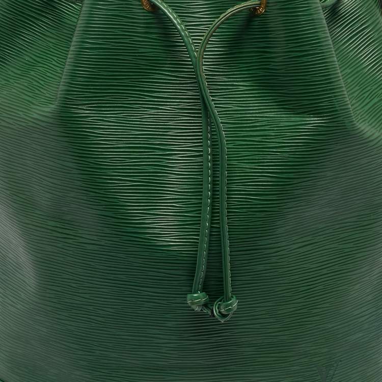 Pre Owned Louis Vuitton Borneo Green Epi Leather Noe Bag