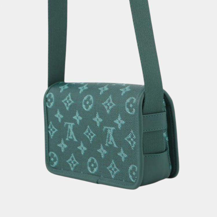 Pre Owned Louis Vuitton Green Monogram Heritage Bosphore Wearable Wallet