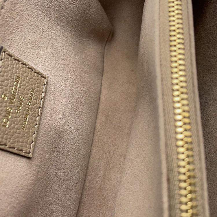 مملوكة مسبقًا Louis Vuitton Pochette Metis Ew Tourterelle Claim Monogram Empreinte Leather