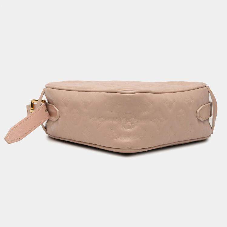 مملوكة مسبقًا Louis Vuitton Pink Monogram Embossed Lambskin Fall In Love Sac Coeur