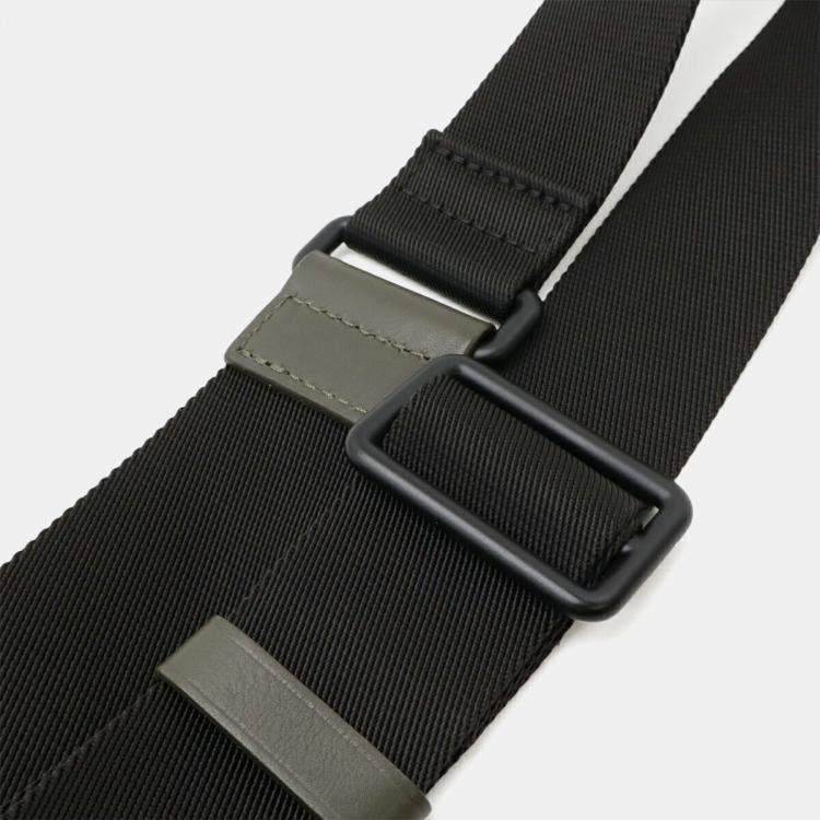 مملوكة مسبقًا Louis Vuitton Monogram Shadow Chalk Sling Shoulder Bag Khaki