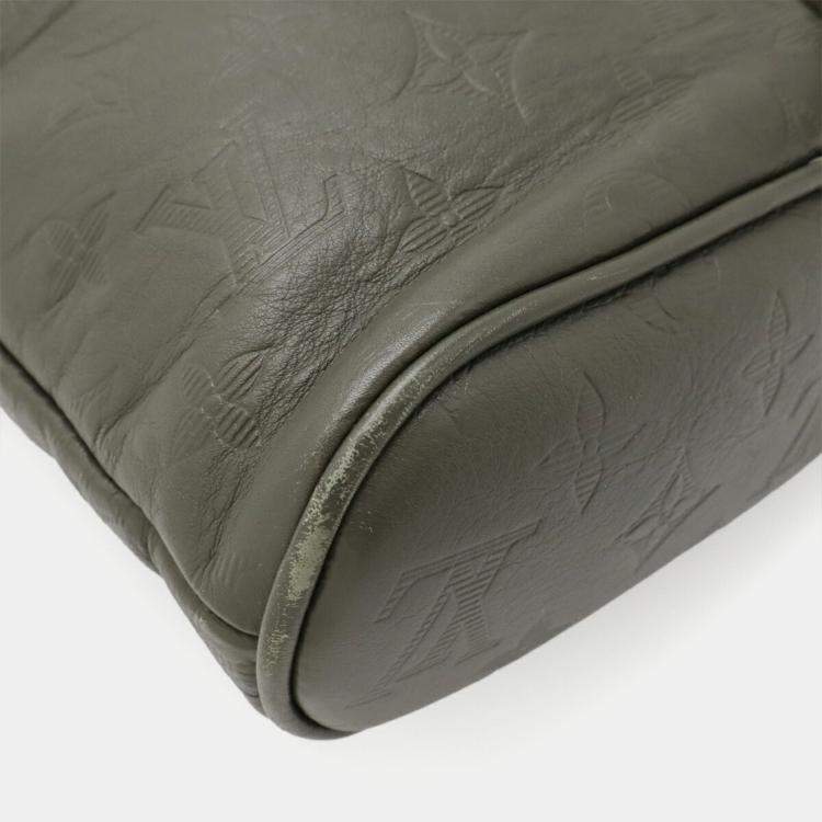 مملوكة مسبقًا Louis Vuitton Monogram Shadow Chalk Sling Shoulder Bag Khaki