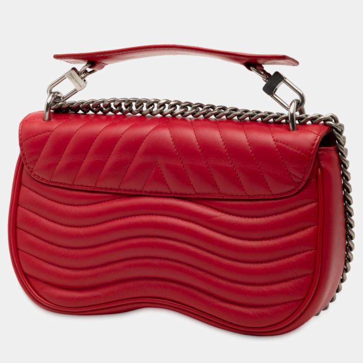 مملوكة مسبقًا Louis Vuitton Red New Wave Chain Bag MM