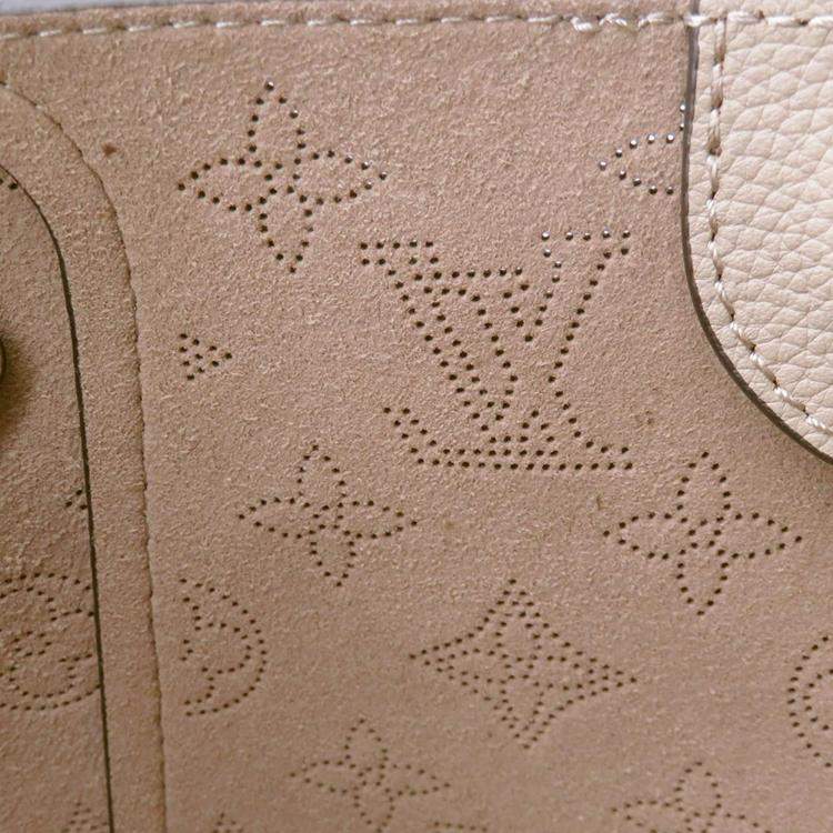 Pre Owned Louis Vuitton Hina Galet Monogram Mahina Size Pm