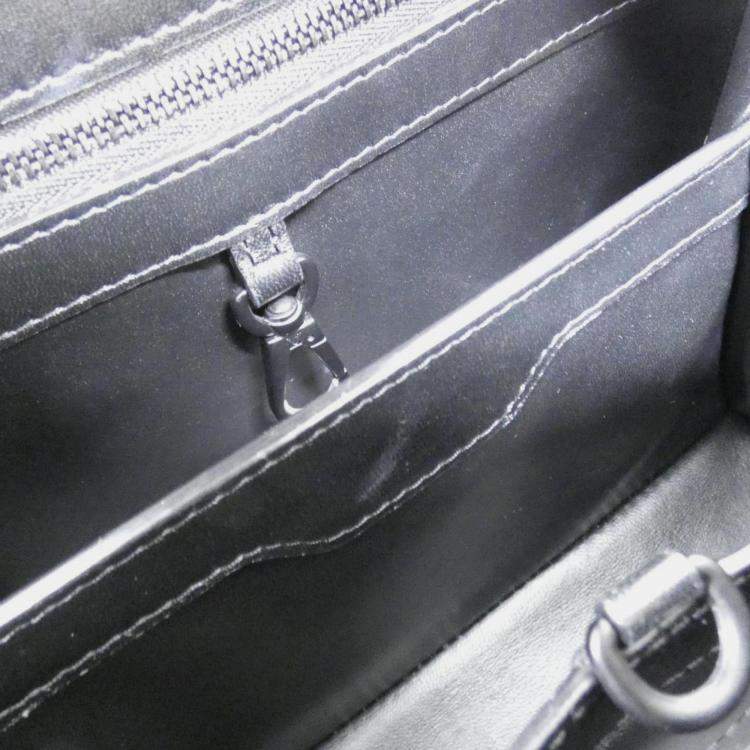 Pre Owned Louis Vuitton Capucines Bb Handbag