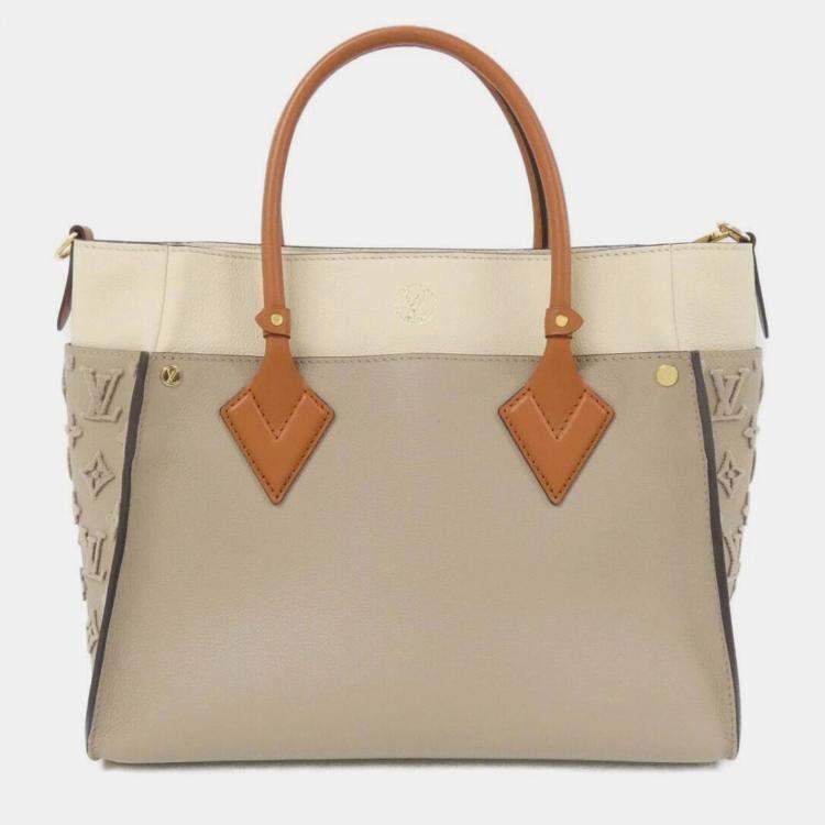 Pre Owned Louis Vuitton On My Side Mm Handbag