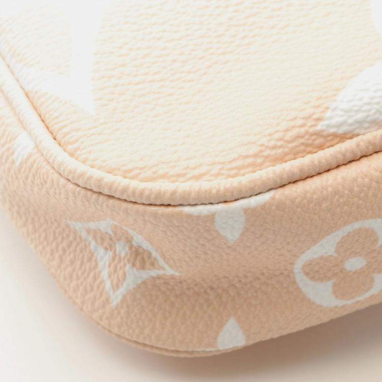 Pre Owned Louis Vuitton Multi Pochette Accessoires Pink/Beige Monogram Giant Canvas Shoulder Bag