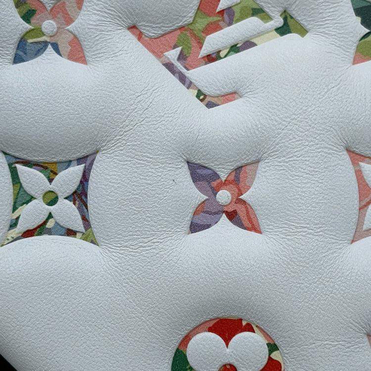 Pre Owned Louis Vuitton Coussin Blanc/Pink Monogram Lamb Leather Size Pm