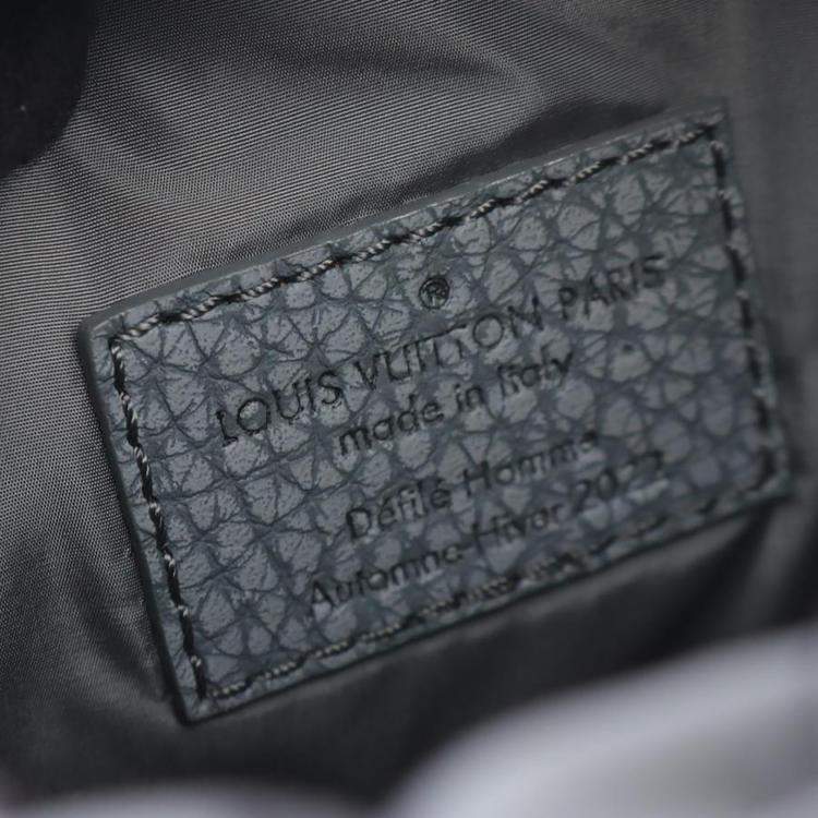 مملوكة مسبقًا Louis Vuitton Chalk Pouch Multicolor Taurillon Leather Shoulder Bag