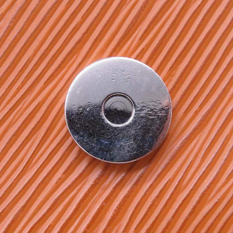 مملوكة مسبقًا Louis Vuitton Busy Nm Gold Epi Leather