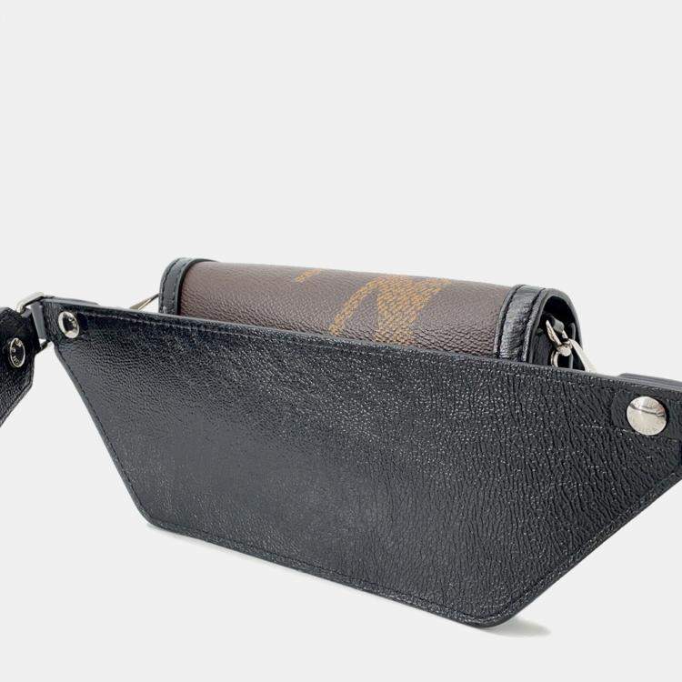 Pre Owned Louis Vuitton Bumbag Dauphine Noir Monogram Giant Monogram Giant Reverse