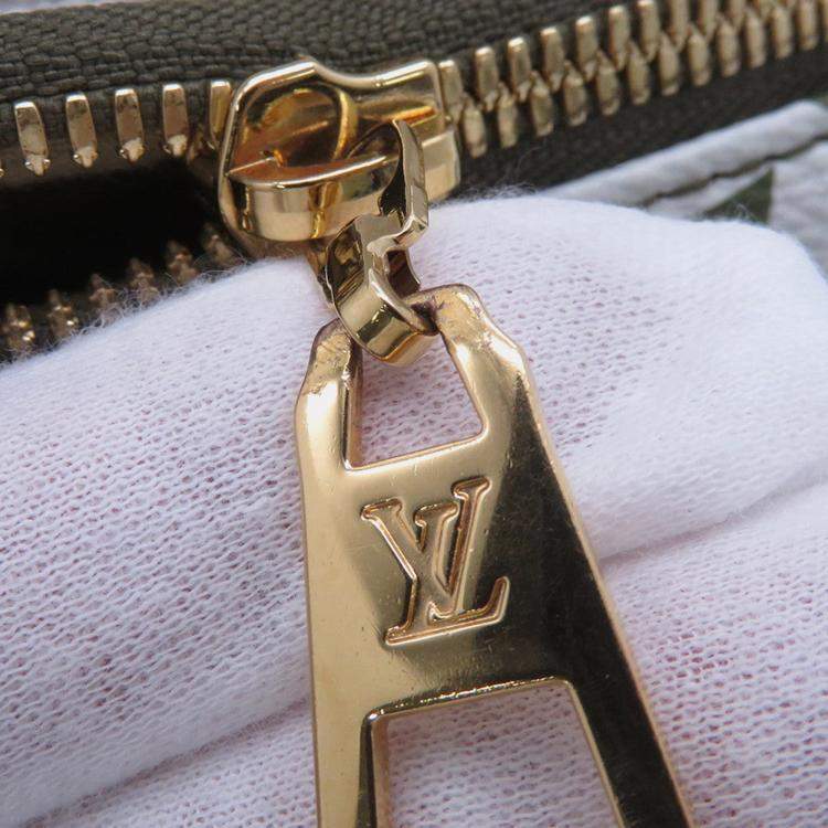 Pre Owned Louis Vuitton Bumbag Khaki/White/Beige Monogram Monogram Giant