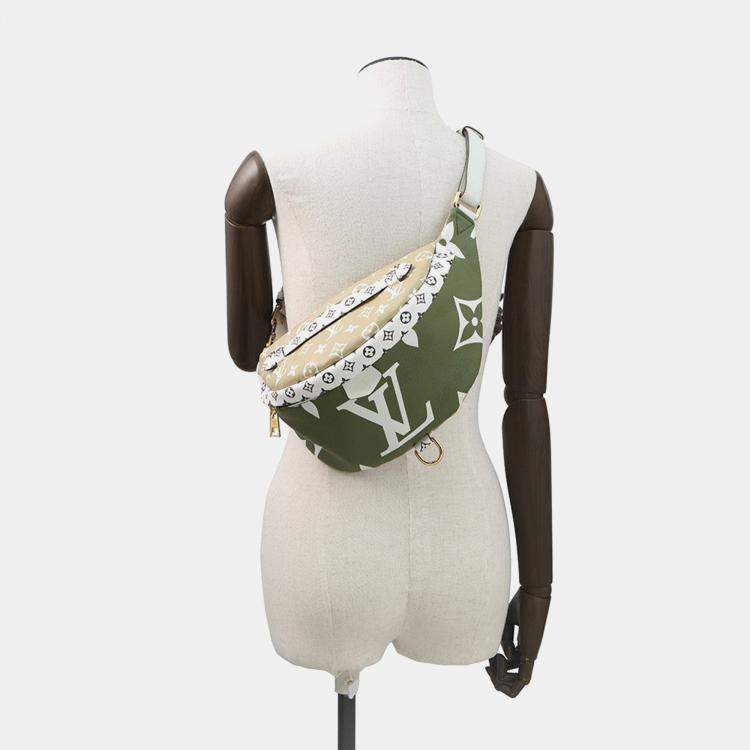 Pre Owned Louis Vuitton Bumbag Khaki/White/Beige Monogram Monogram Giant