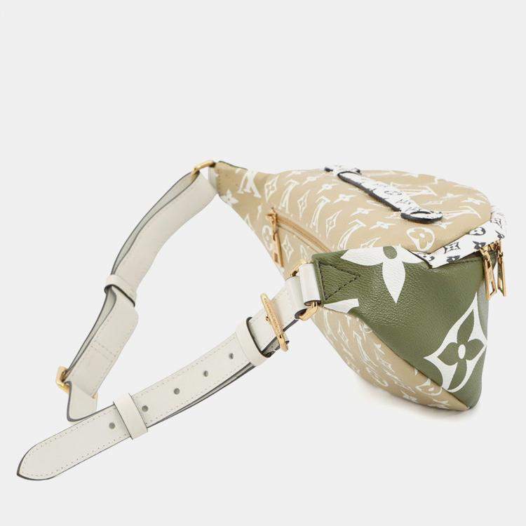 Pre Owned Louis Vuitton Bumbag Khaki/White/Beige Monogram Monogram Giant
