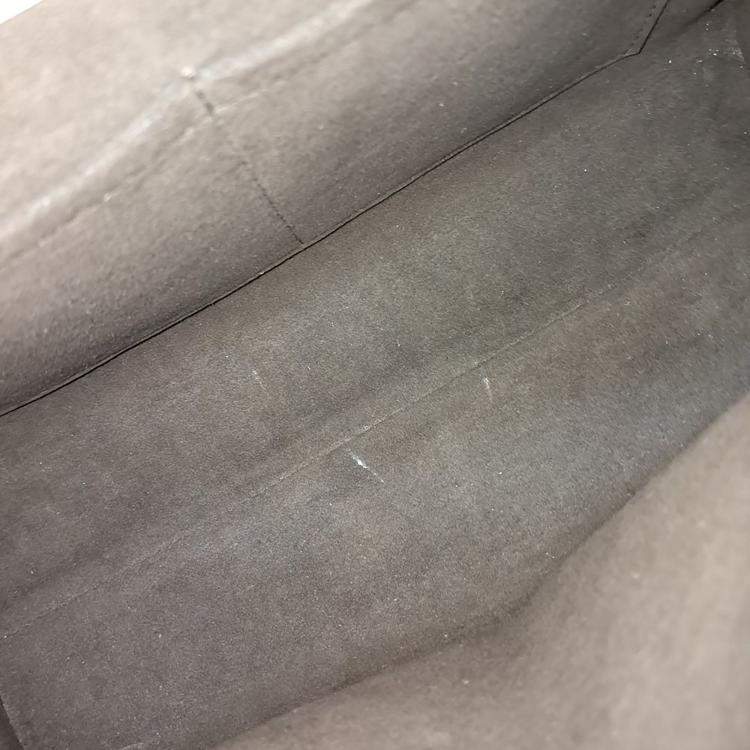 مملوكة مسبقًا Louis Vuitton Pink Leather Epi Clooney MM