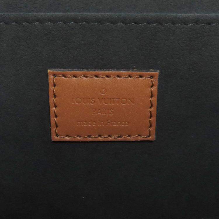 مملوكة مسبقًا Louis Vuitton Dauphine Mm Shoulder Bag Monogram Reverse