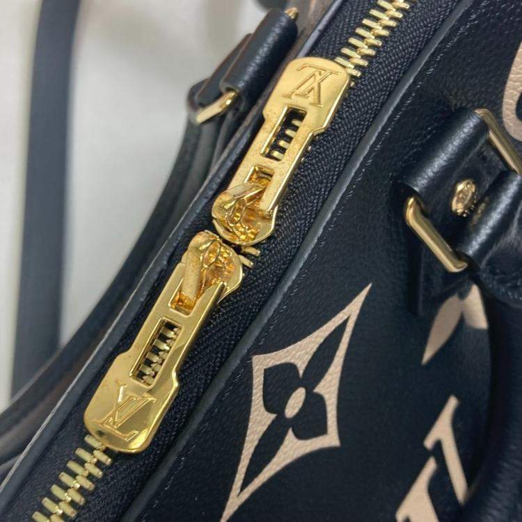 Pre Owned Louis Vuitton Monogram Empreinte Speedy Bandouliere 25 Handbag/Mini Boston Bag/Boston Bag In Leather Black