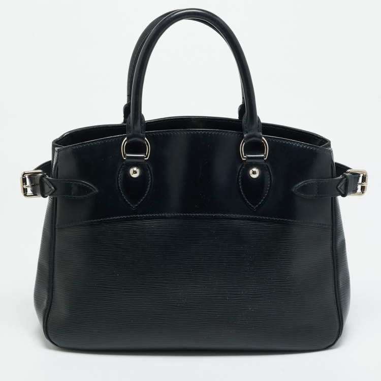 Pre Owned Louis Vuitton Passy PM Black Epi Leather Bag