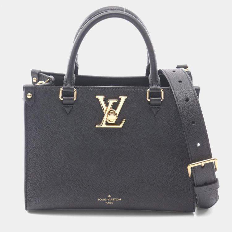 Pre Owned Louis Vuitton Lock & Go Shoulder Bag In Grained Calf Leather Black