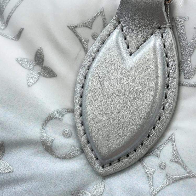 Pre Owned Louis Vuitton Monogram Nylon Tote Bag Ski On-The-Go Mm White