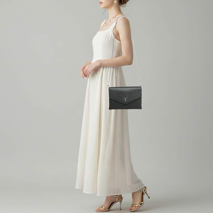 Pre Owned Louis Vuitton Mylockme Black Leather Chain Pochette