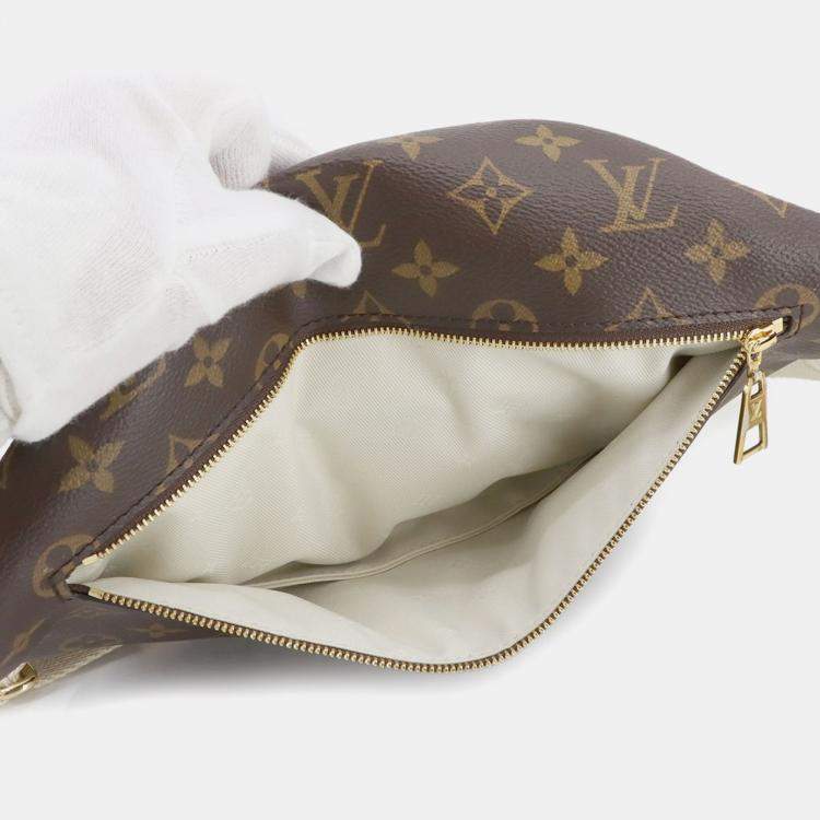 مملوكة مسبقًا Louis Vuitton High Rise Brown Monogram Canvas Body Bag