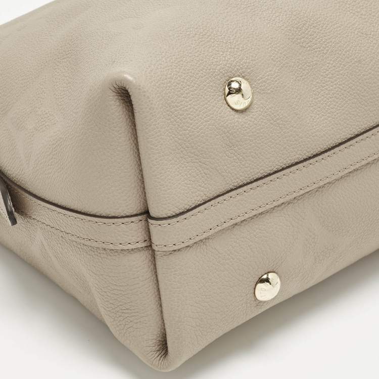 مملوكة مسبقًا Louis Vuitton CarryAll MM Tourterelle Monogram Giant Empreinte Leather Hobo