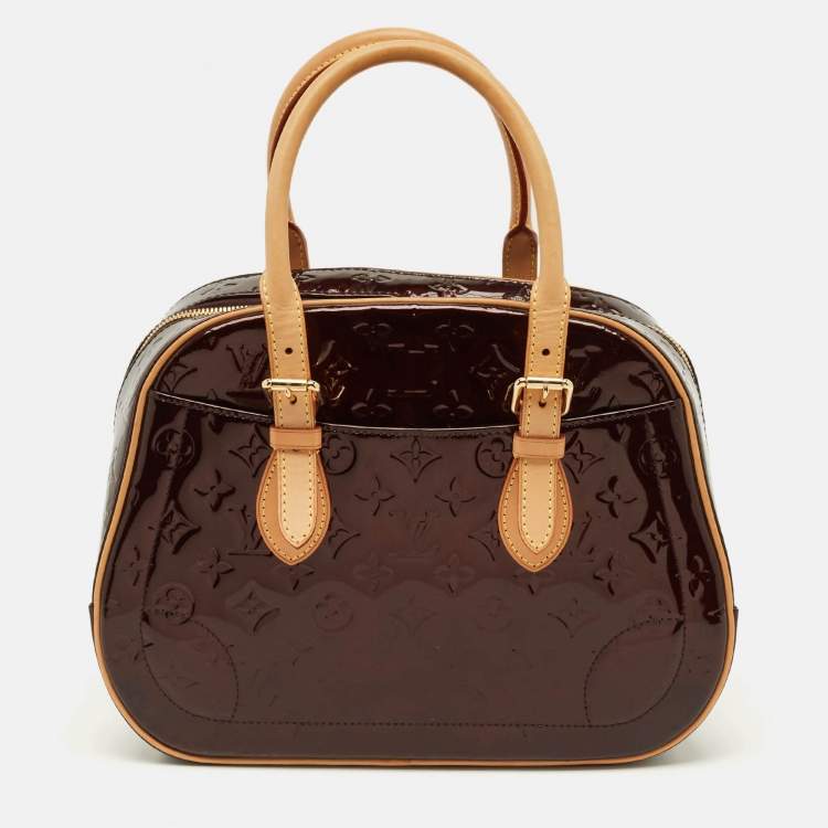 مملوكة مسبقًا Louis Vuitton Summit Drive Amarante Monogram Vernis Bag