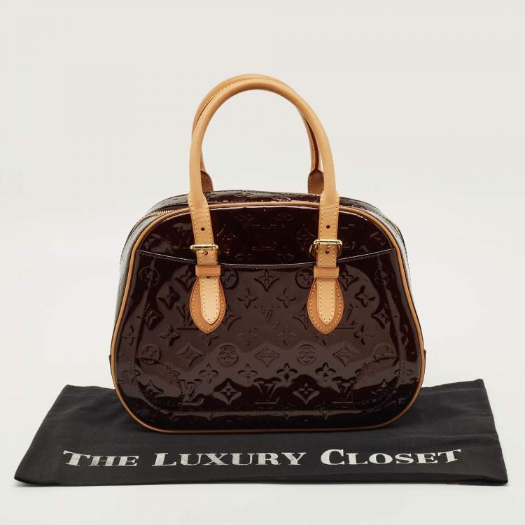 مملوكة مسبقًا Louis Vuitton Summit Drive Amarante Monogram Vernis Bag