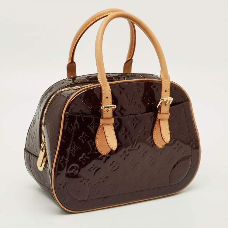 مملوكة مسبقًا Louis Vuitton Summit Drive Amarante Monogram Vernis Bag