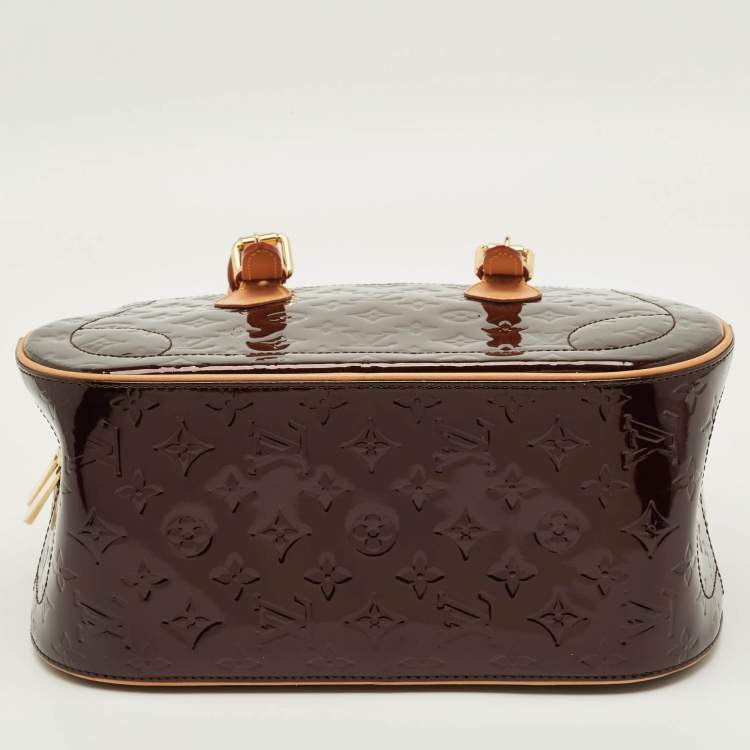 مملوكة مسبقًا Louis Vuitton Summit Drive Amarante Monogram Vernis Bag