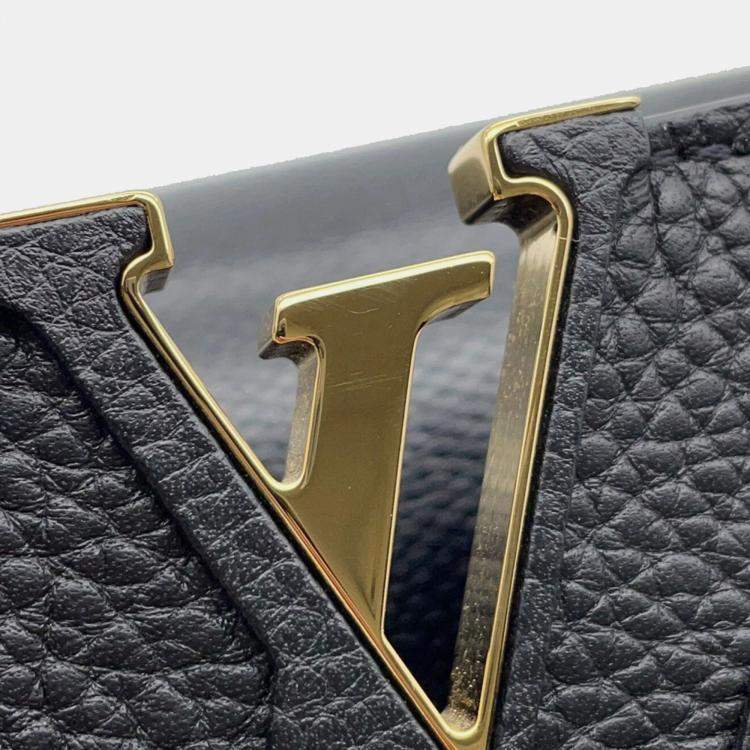 مملوكة مسبقًا Louis Vuitton Capucines BB Handbag In Enamel And Leather Shoulder Bag