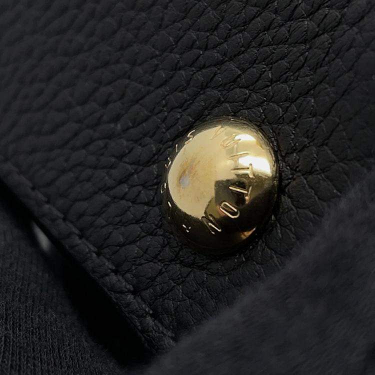 مملوكة مسبقًا Louis Vuitton Capucines BB Handbag In Enamel And Leather Shoulder Bag