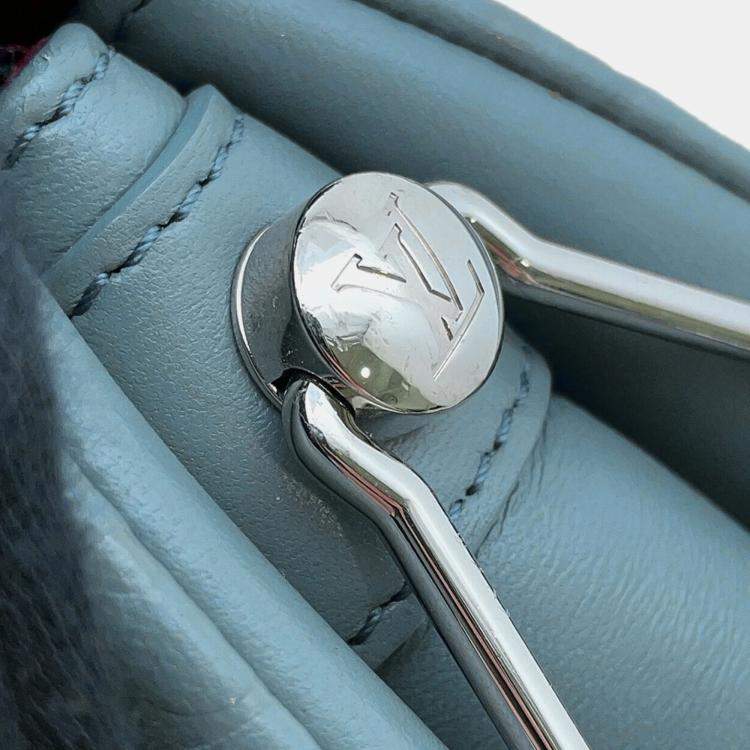 مملوكة مسبقًا Louis Vuitton Coussin Pm Shoulder Bag Monogram Embossed Lamb Leather