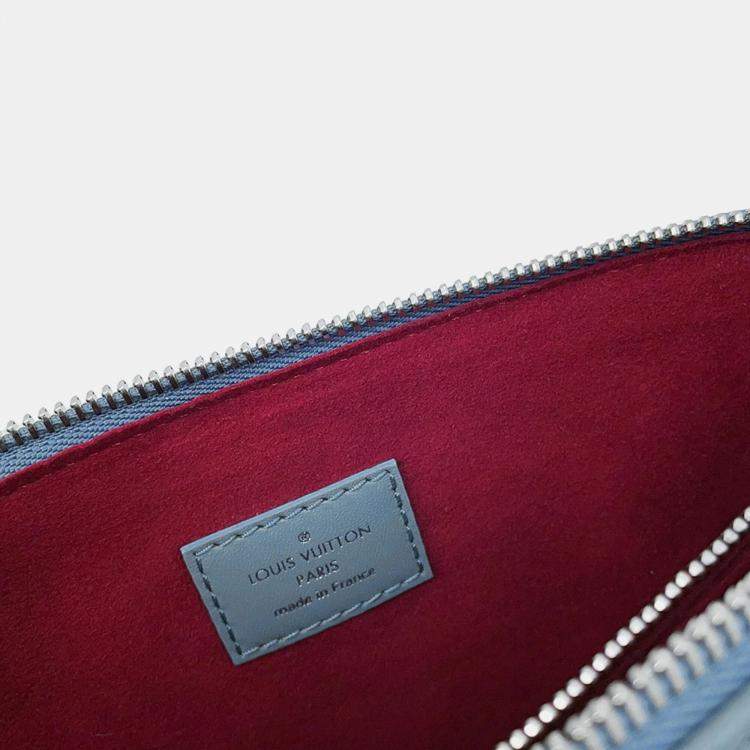 مملوكة مسبقًا Louis Vuitton Coussin Pm Shoulder Bag Monogram Embossed Lamb Leather