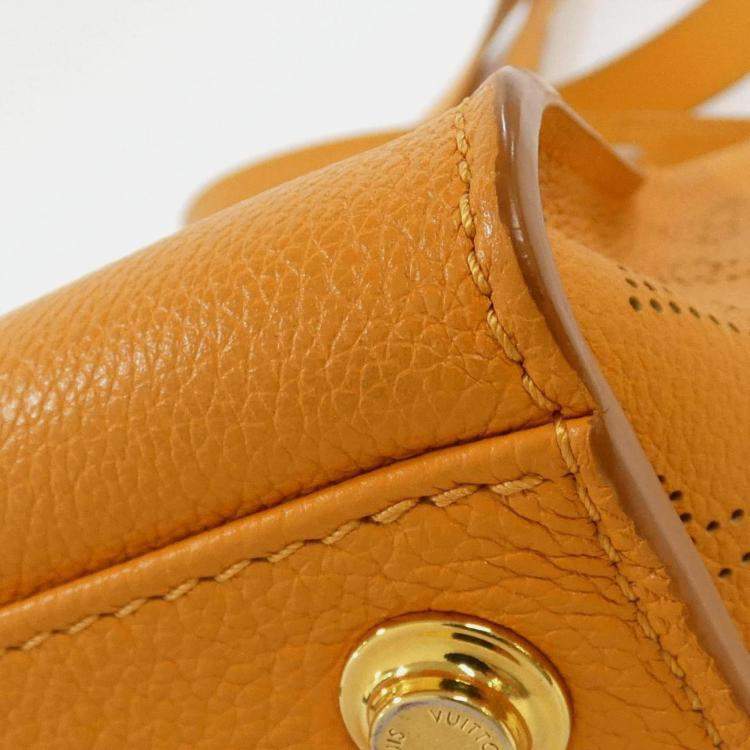 مملو كة مسبقًا Louis Vuitton On My Side Pm Handbag