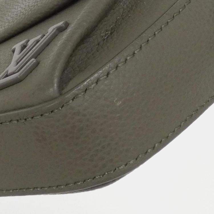 Pre Owned Louis Vuitton Lv Aerogram Pilot Wearable Wallet Shoulder Bag