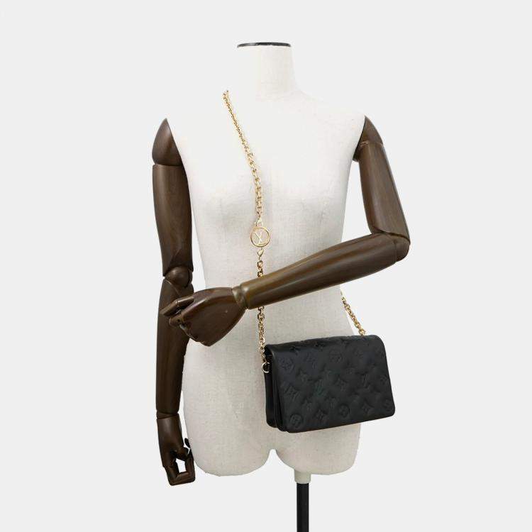 مملوكة مسبقًا Louis Vuitton Chain Shoulder Bag Monogram Lambskin Pochette Coussin Black