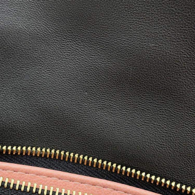 مملوكة مسبقًا Louis Vuitton Chain Shoulder Bag Monogram Lambskin Pochette Coussin Black