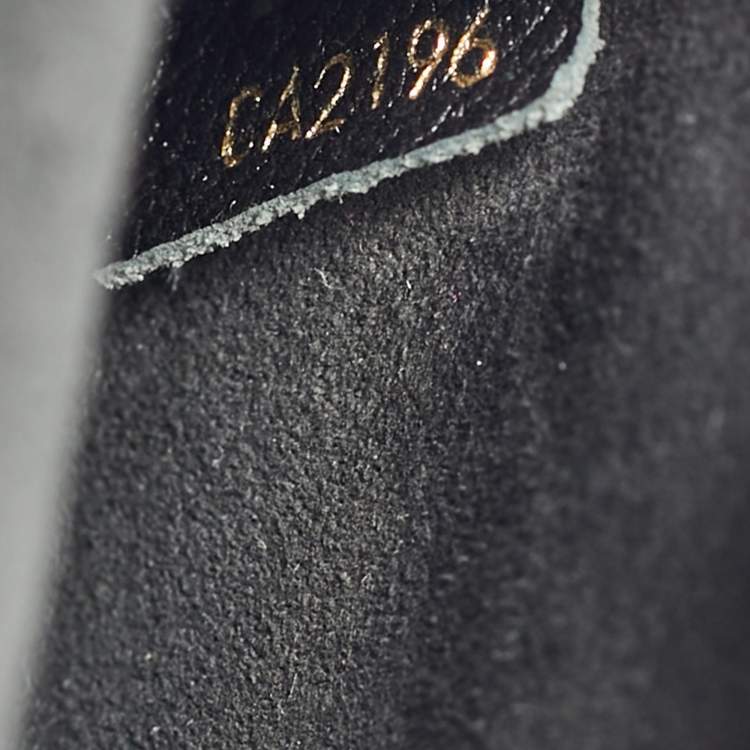 Pre Owned Louis Vuitton Victoire Black Monogram Canvas and Leather Bag