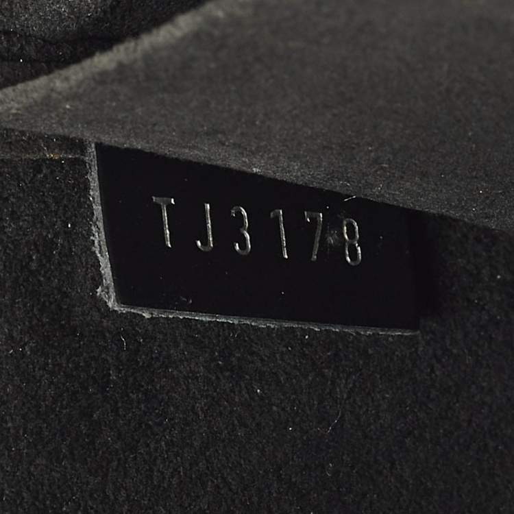 Pre Owned Louis Vuitton Black Epi Leather Pochette Felicie Bag