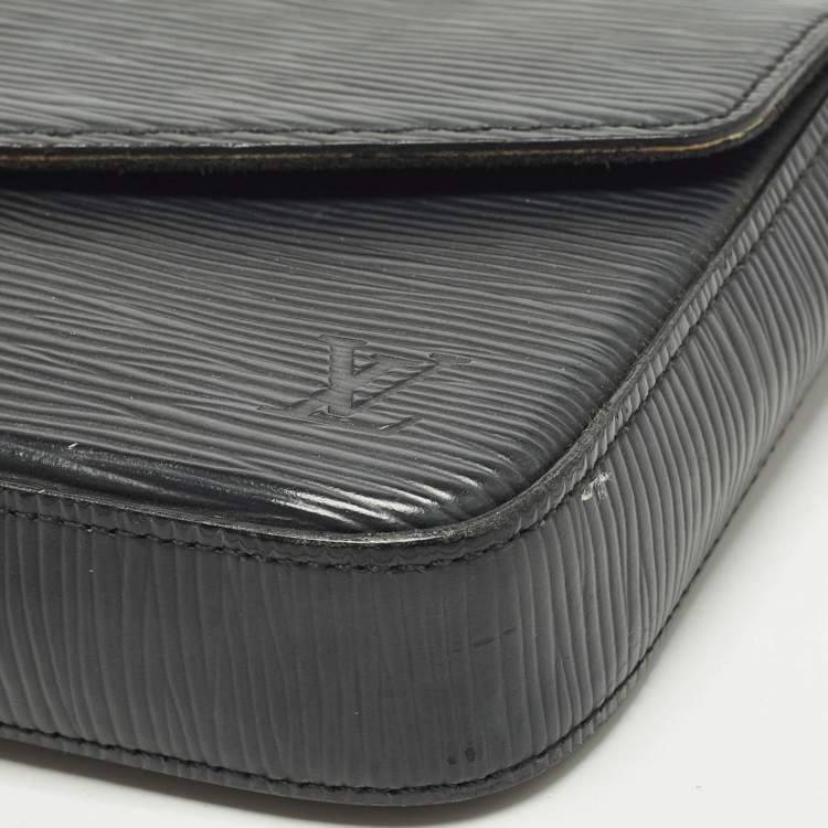Pre Owned Louis Vuitton Black Epi Leather Pochette Felicie Bag