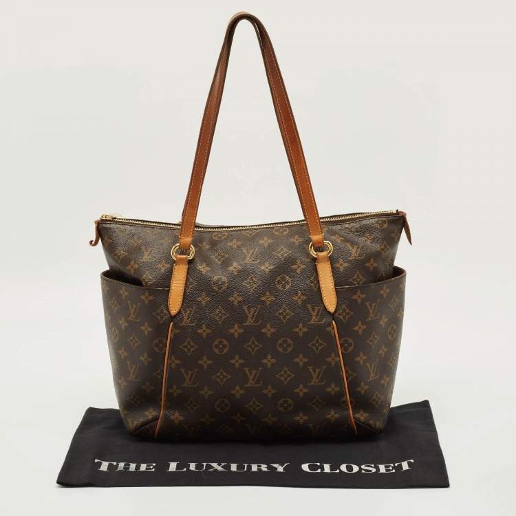 Pre Owned Louis Vuitton Totally MM Monogram Canvas Bag