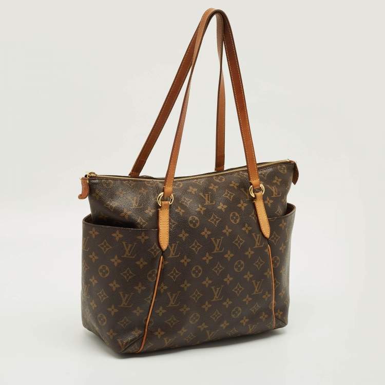 Pre Owned Louis Vuitton Totally MM Monogram Canvas Bag