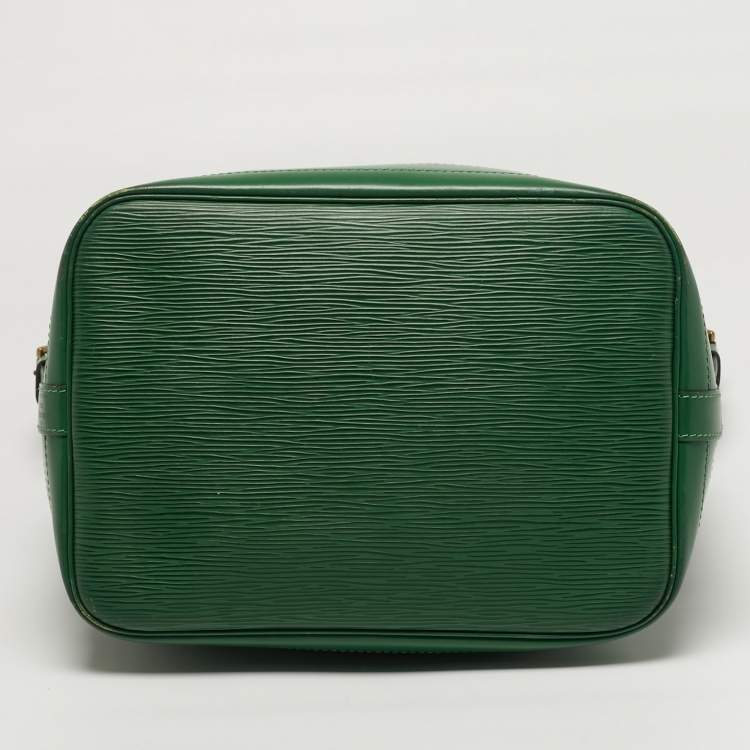 Pre Owned Louis Vuitton Noe Borneo Green Epi Leather Bag