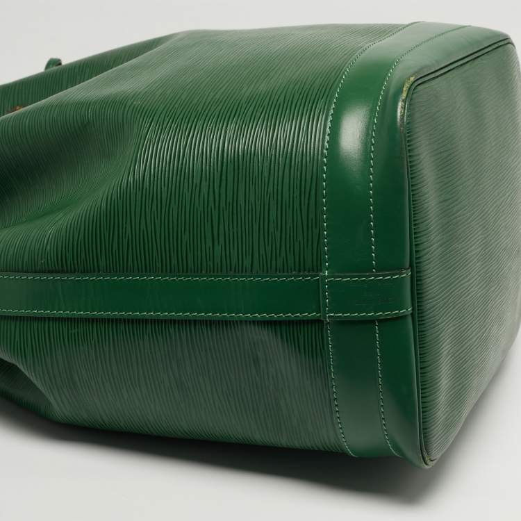 Pre Owned Louis Vuitton Noe Borneo Green Epi Leather Bag