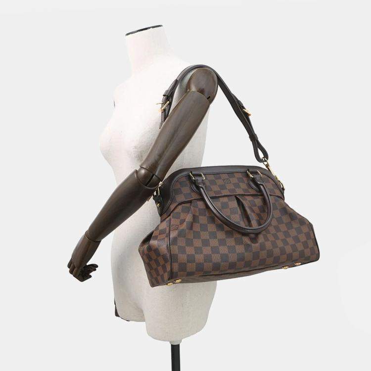 مملوكة مسبقًا Louis Vuitton Trevi Red Damier Ebene Canvas Size PM