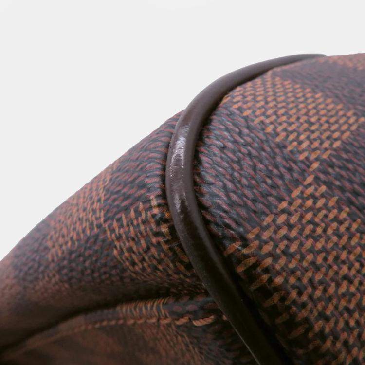 مملوكة مسبقًا Louis Vuitton Trevi Red Damier Ebene Canvas Size PM