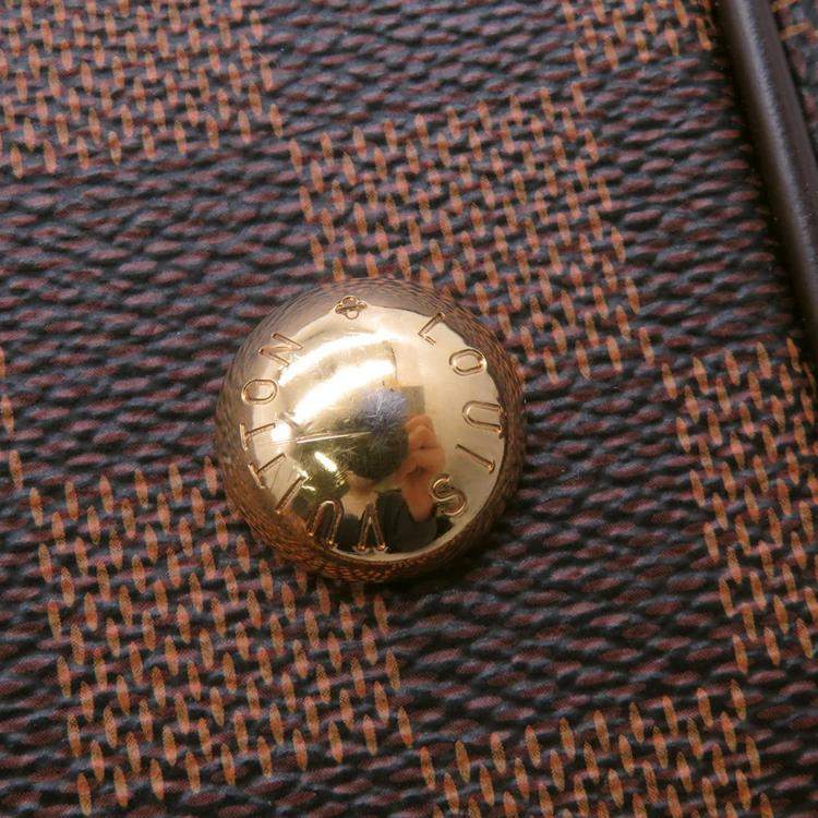 مملوكة مسبقًا Louis Vuitton Trevi Red Damier Ebene Canvas Size PM