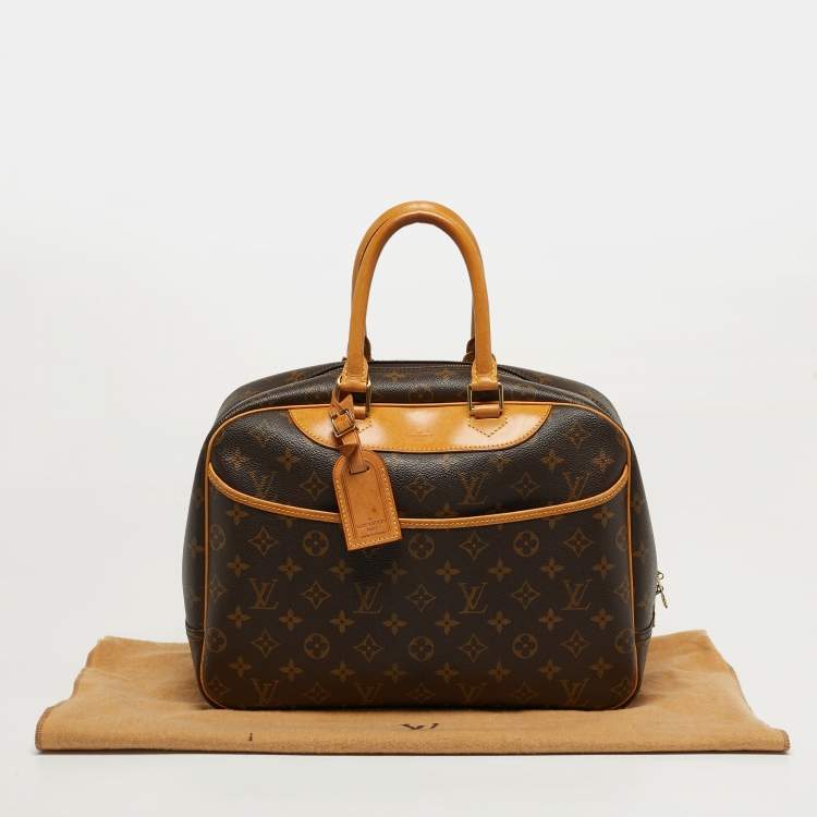 مملوكة مسبقًا Louis Vuitton Deauville Monogram Canvas Bag